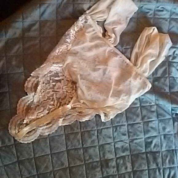 Lingera - Picture 2 of 4